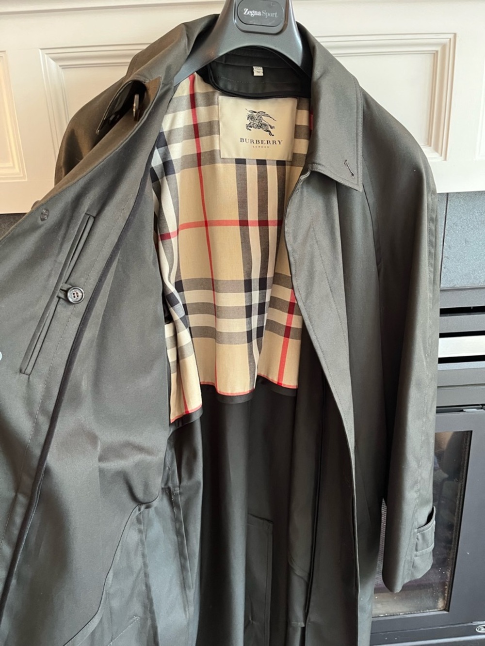 BURBERRY • Men's Trench Coat with Signature Beige Check Lining